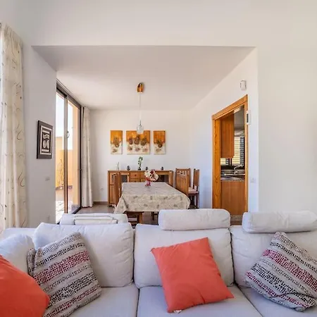 Villa De La Huerta Con Piscina Privada Y Barbacoa Guimar